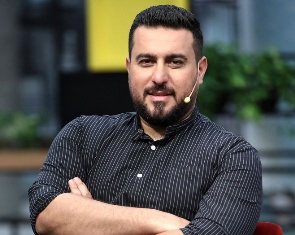 محسن کیایی «خوشنام» را برای تلویزیون می سازد
